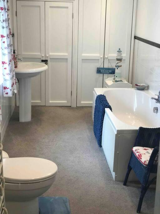 Lilly'S Cottage, Filey, Sleeps 8 Eksteriør billede